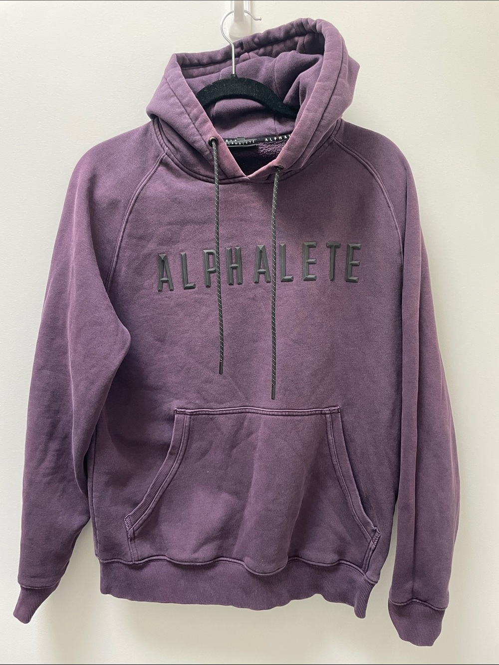 Alphalete Purple Raised Lettering Hoodie Men’s Size Medium